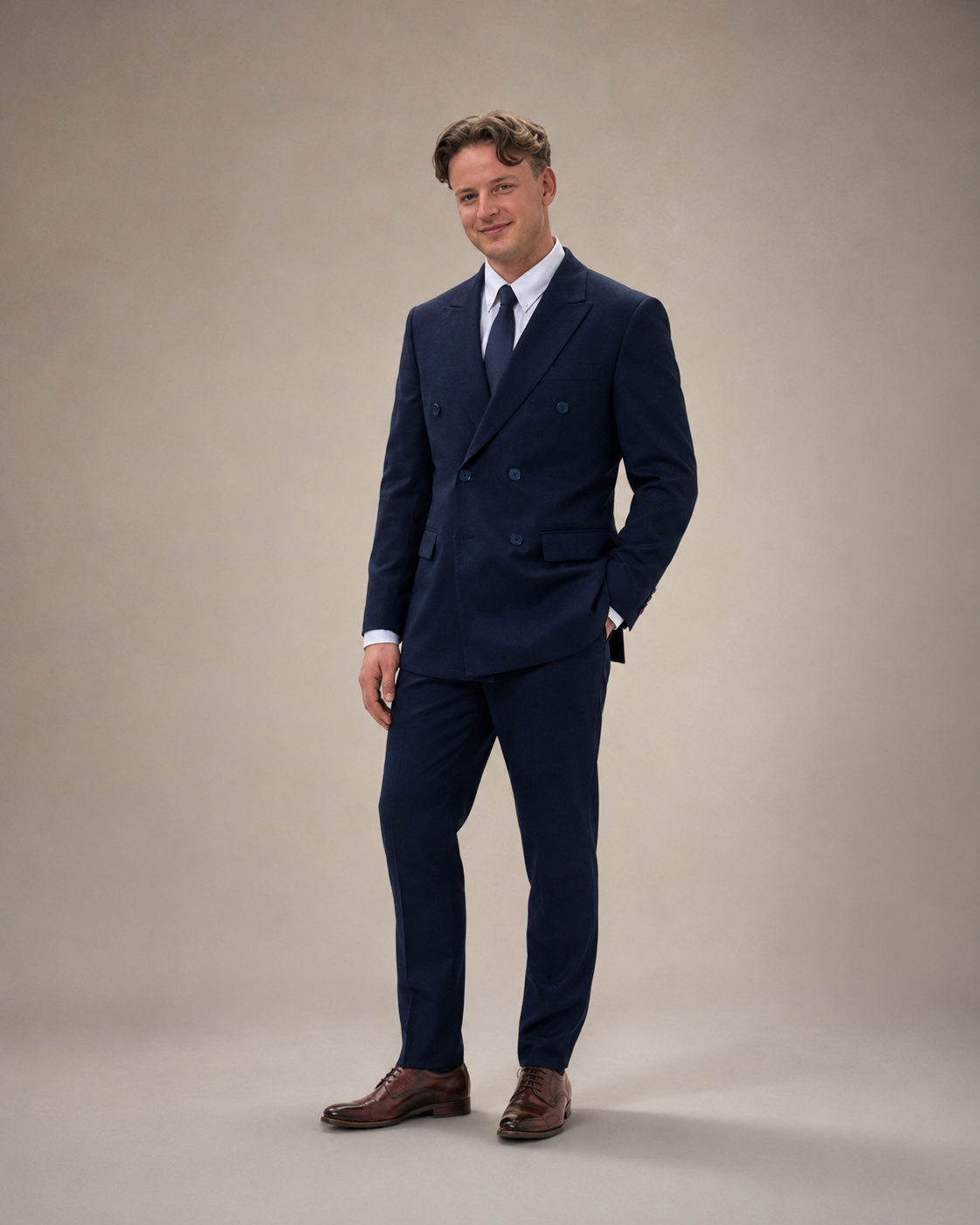Marineblå dobbeltspent dress med peak lapel